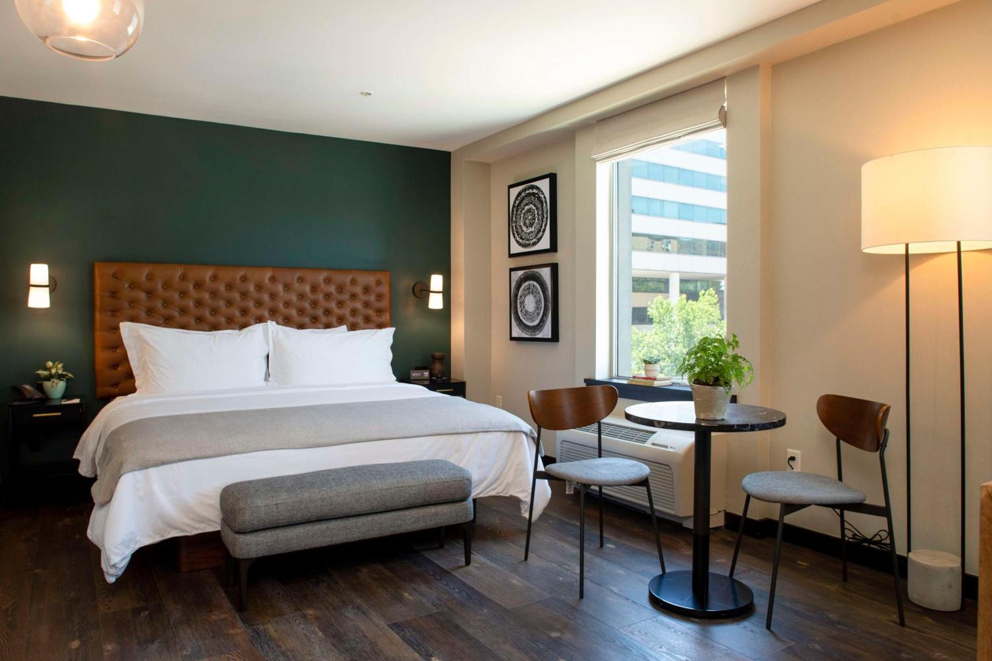 The Lloyd Stamford, Tapestry Collection By Hilton Hotel Bagian luar foto