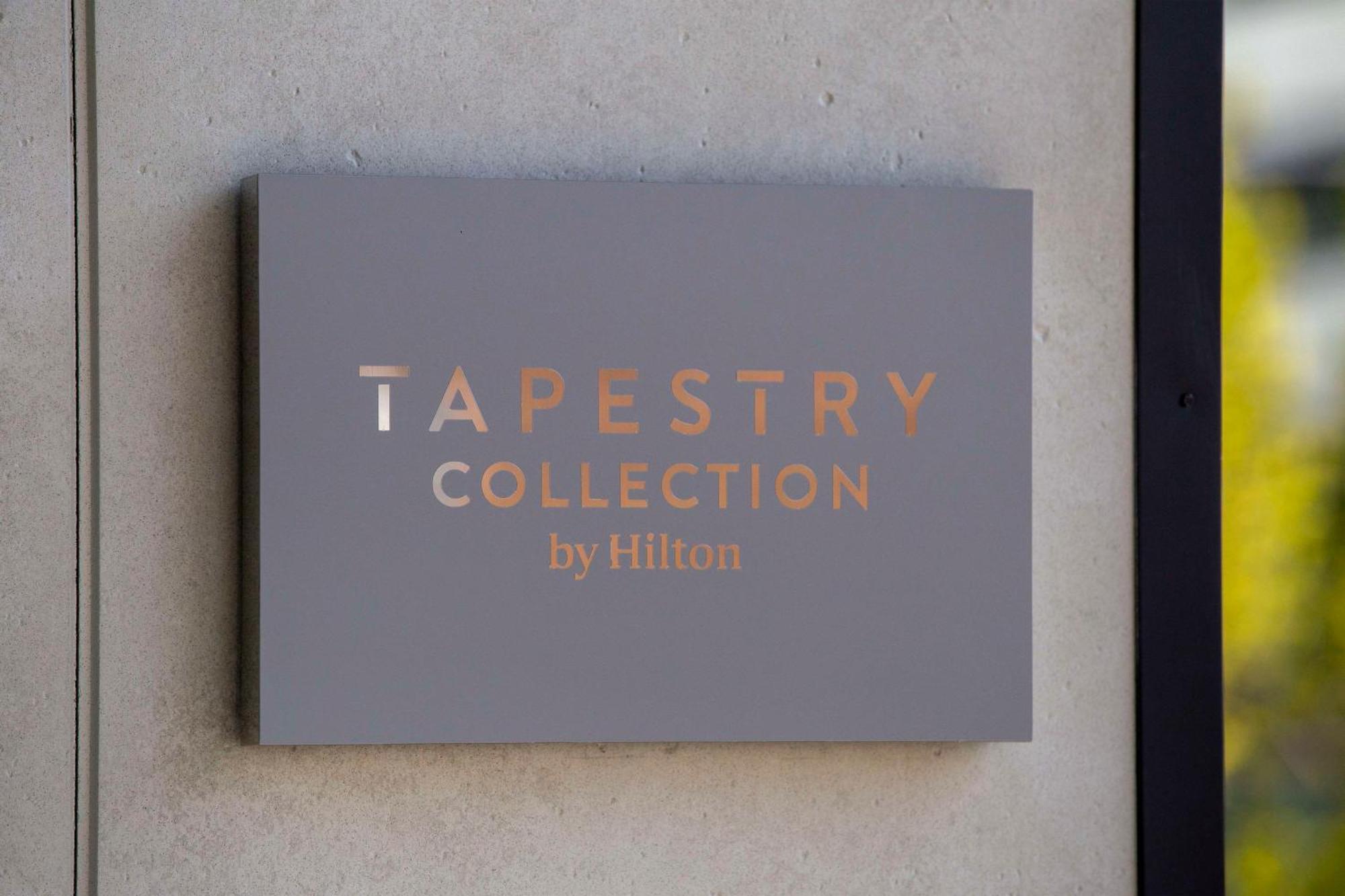 The Lloyd Stamford, Tapestry Collection By Hilton Hotel Bagian luar foto