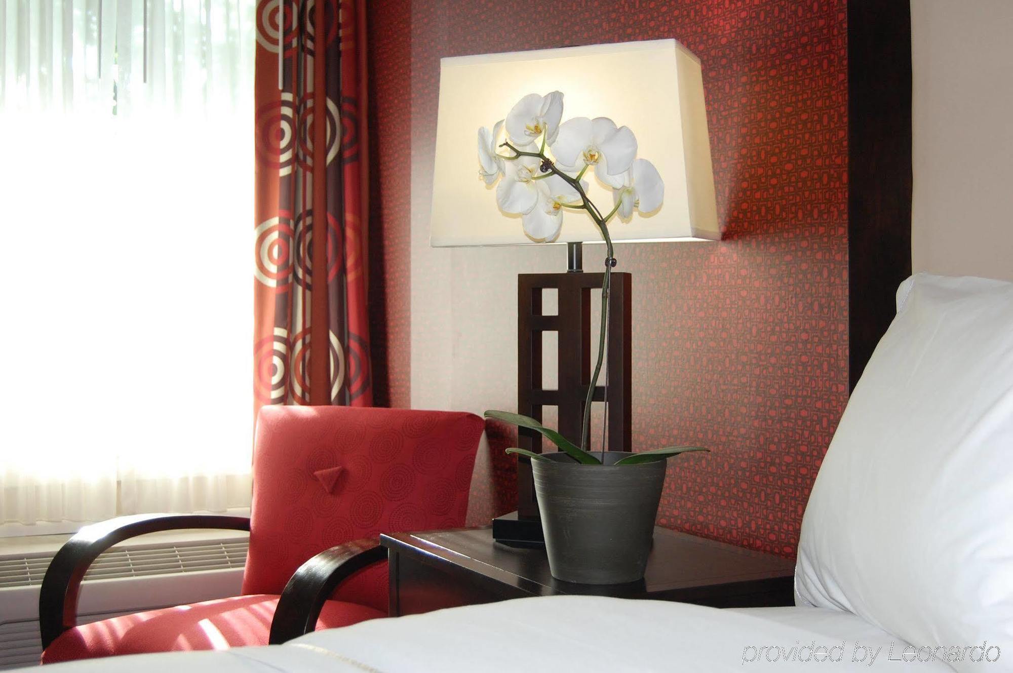 The Lloyd Stamford, Tapestry Collection By Hilton Hotel Bagian luar foto